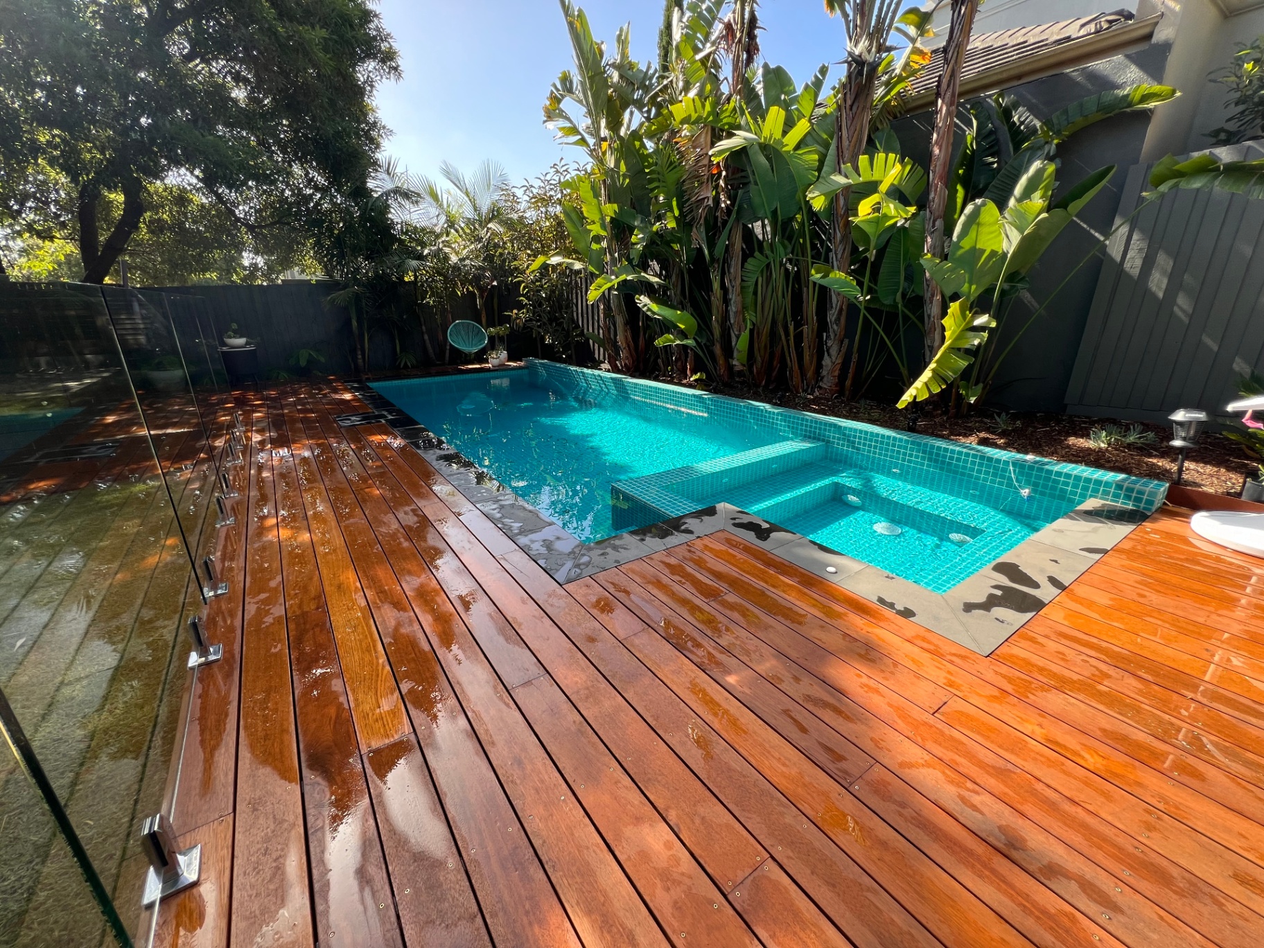 Merbau pool deck with spa — Melbourne