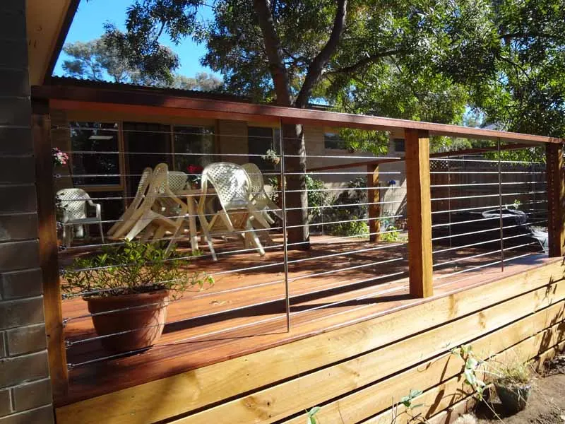 Timber deck with wire balustrade in a Melbourne backyard
