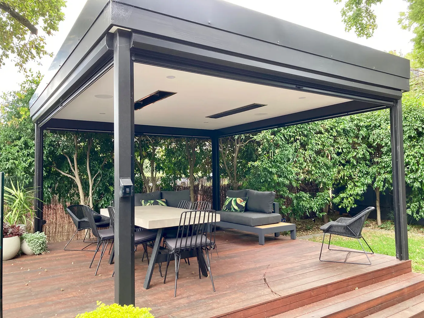 Alfresco area project 13 by Deck It Out Decks & Pergolas