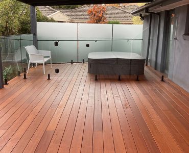 Outdoor Areas/ Deckings